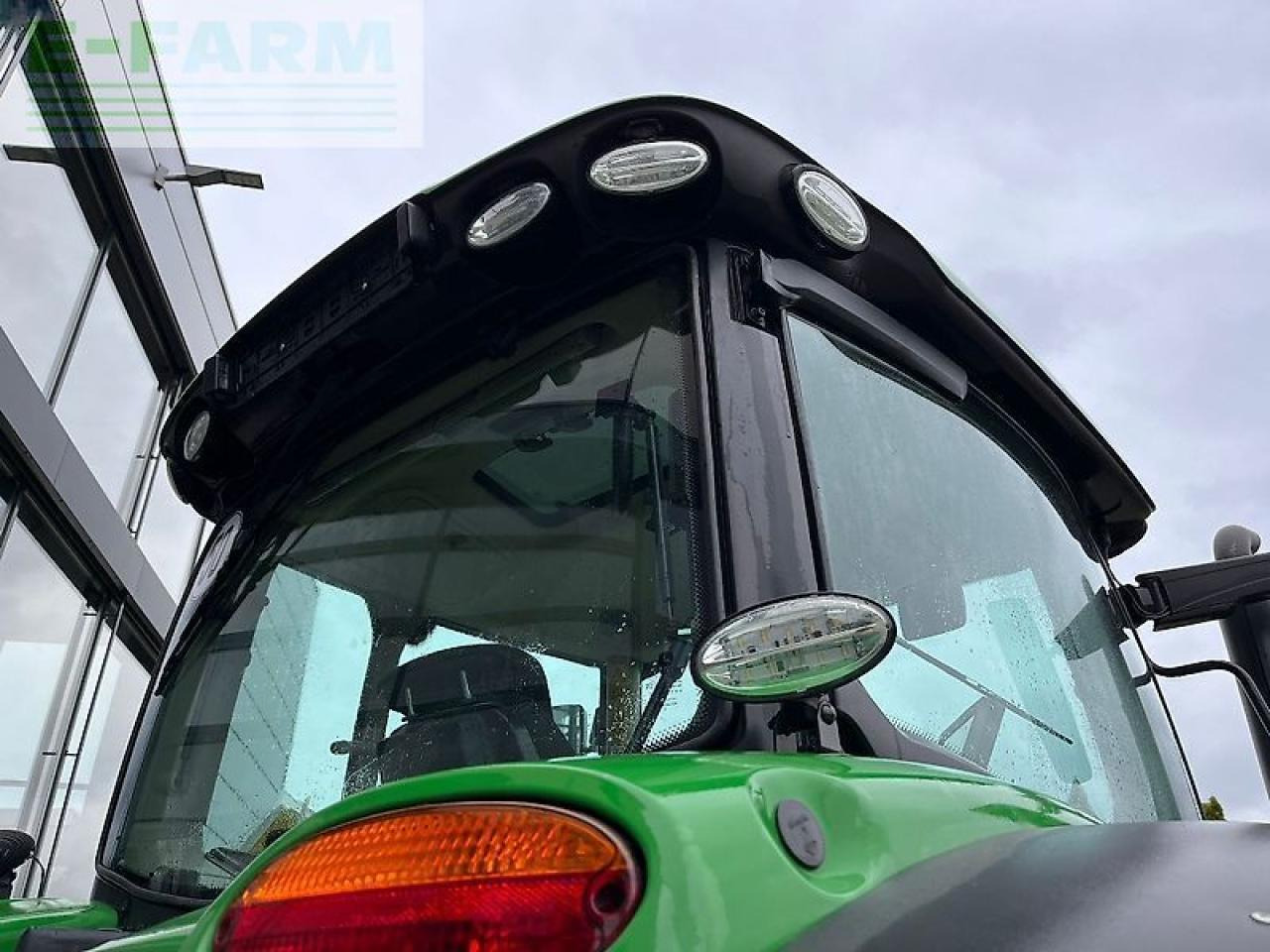Farm tractor John Deere 6130r: picture 6