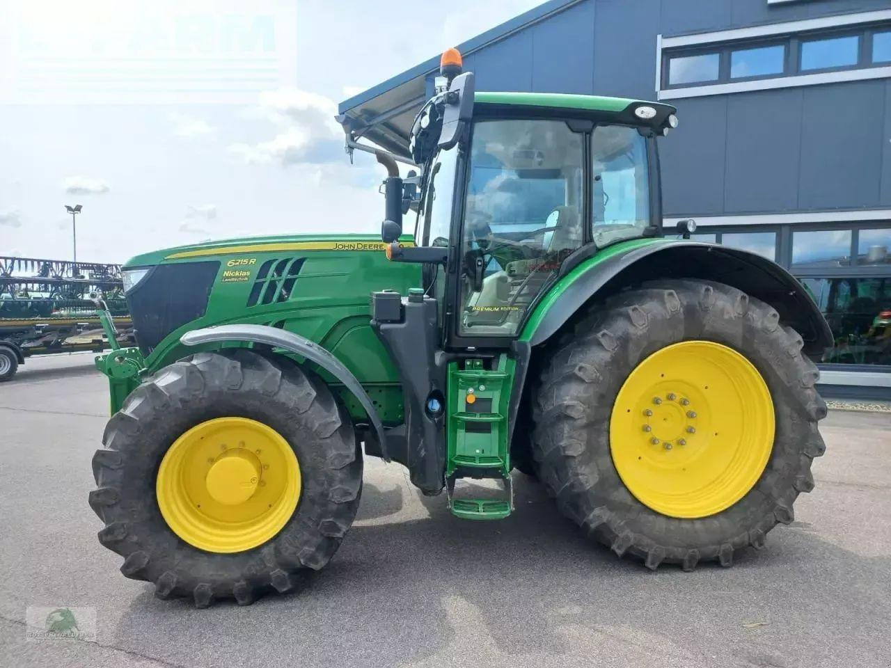 John Deere 6215r - Farm tractor: picture 2 John Deere 6215r - Farm tractor: picture 2