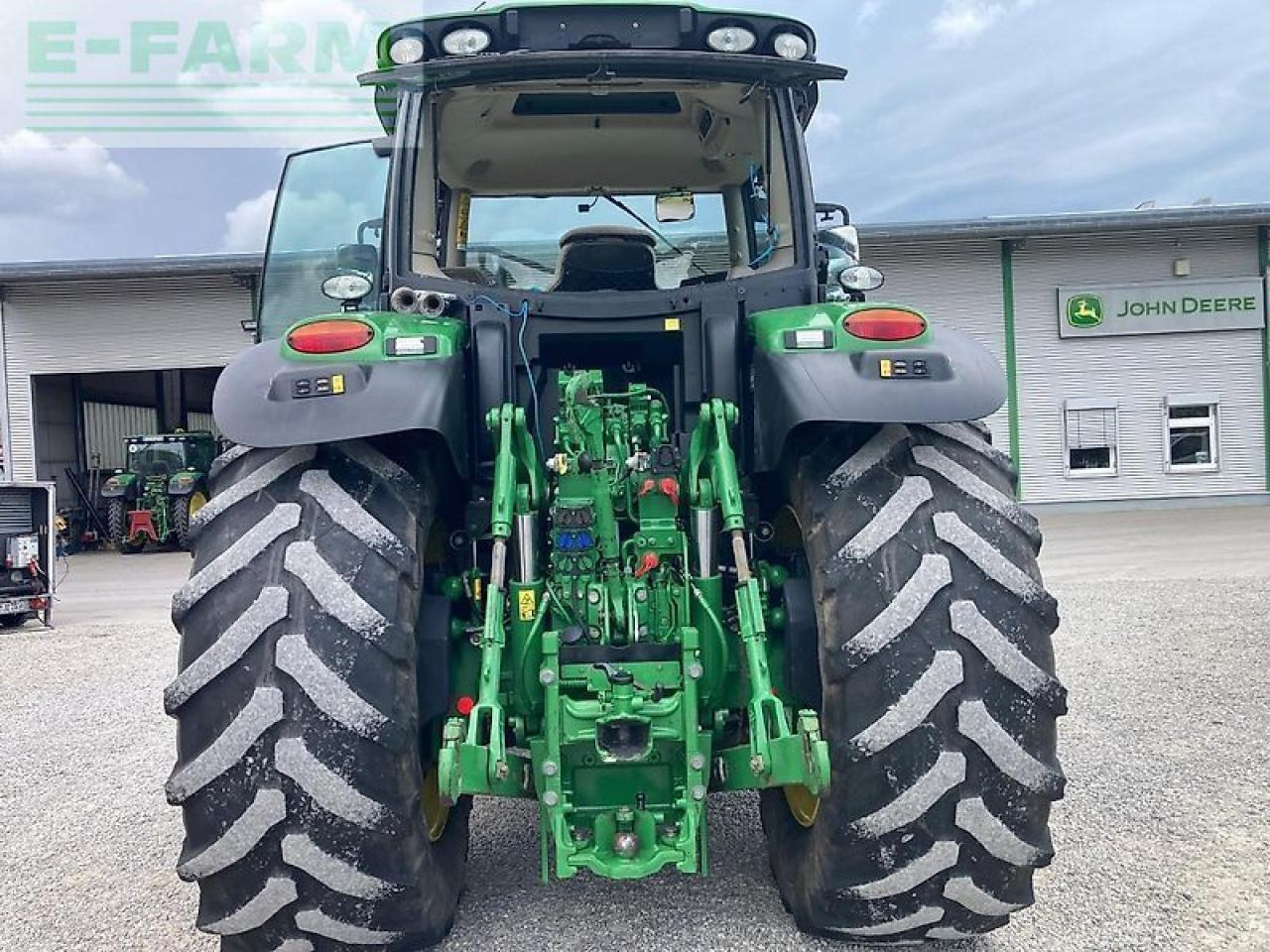 John Deere 6250r - Farm tractor: picture 5 John Deere 6250r - Farm tractor: picture 5