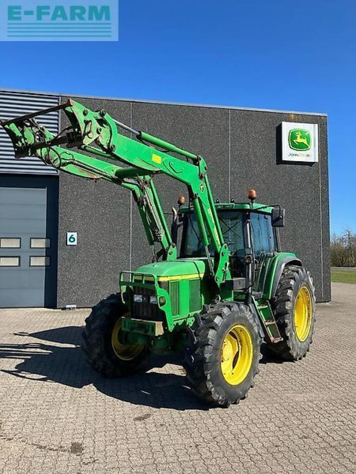 John Deere 6810 - Farm tractor: picture 1 John Deere 6810 - Farm tractor: picture 1