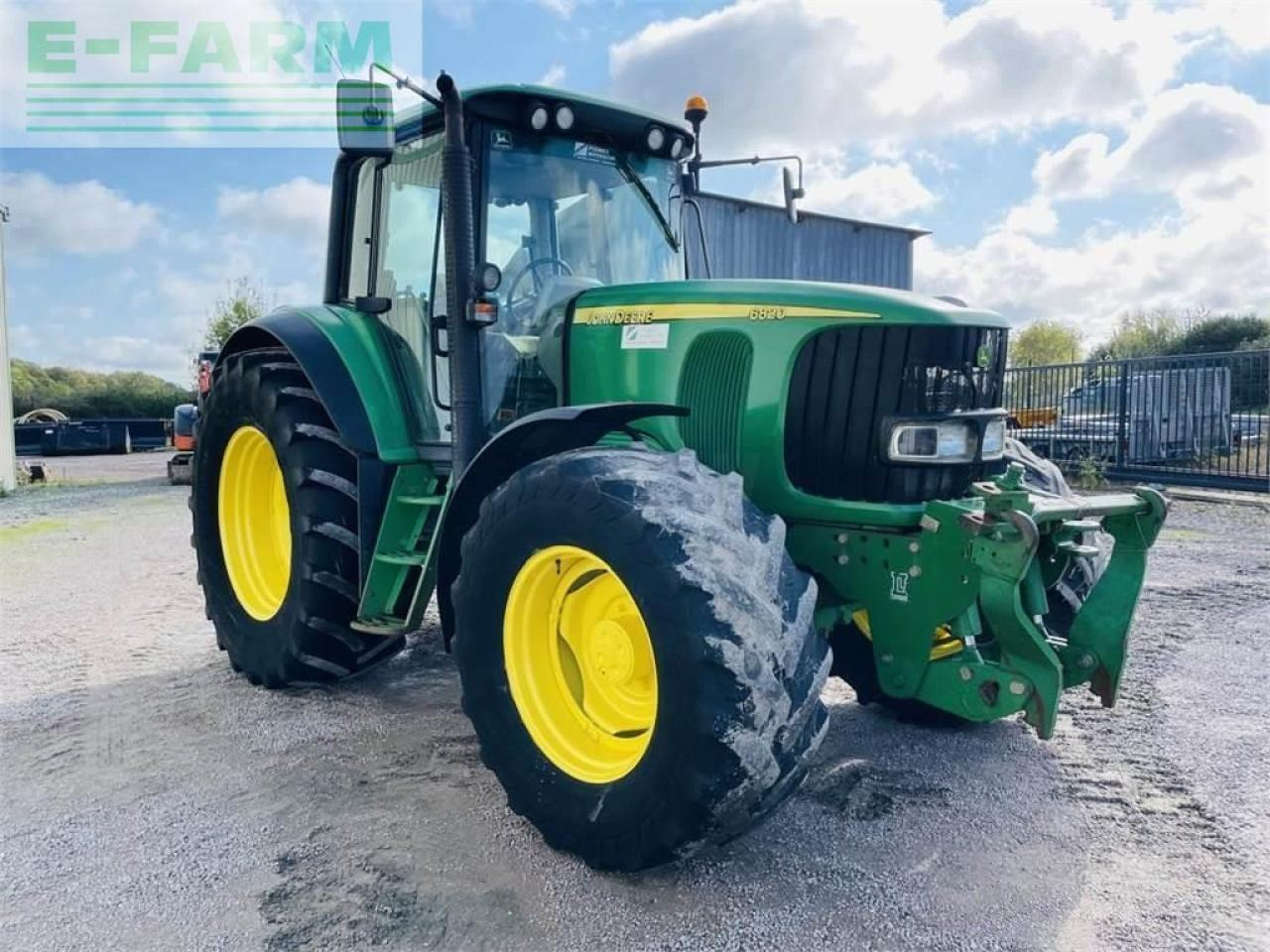 Farm tractor John Deere 6820: picture 7