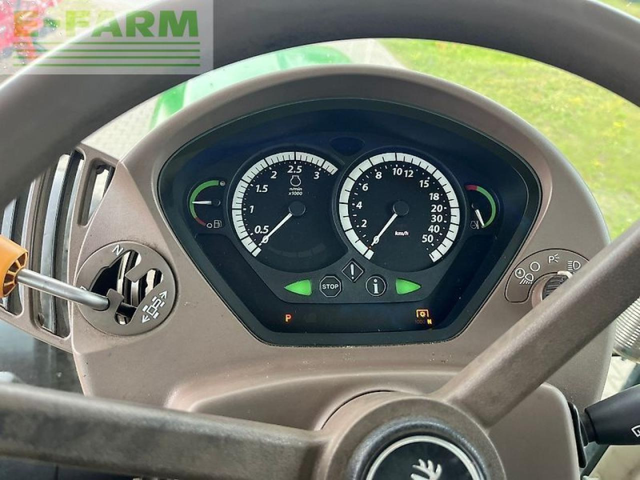 Farm tractor John Deere 6930 premium: picture 12 Farm tractor John Deere 6930 premium: picture 12