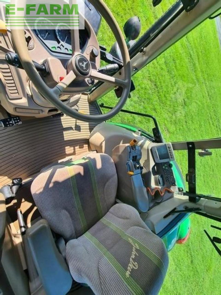 Farm tractor John Deere 7430: picture 9