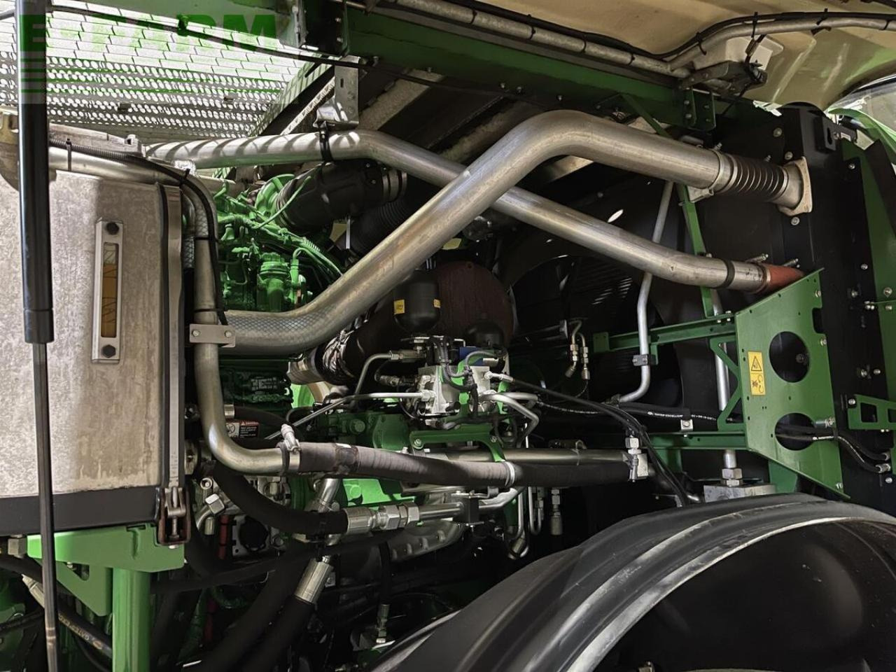 Forage harvester John Deere 9600 mit vorsatz motor neu!: picture 12
