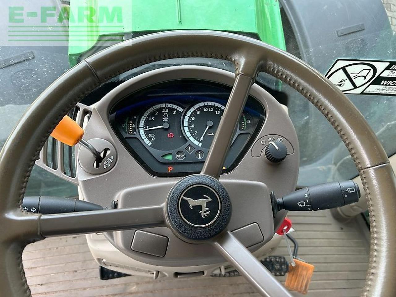 Farm tractor John Deere traktor 6215r: picture 15