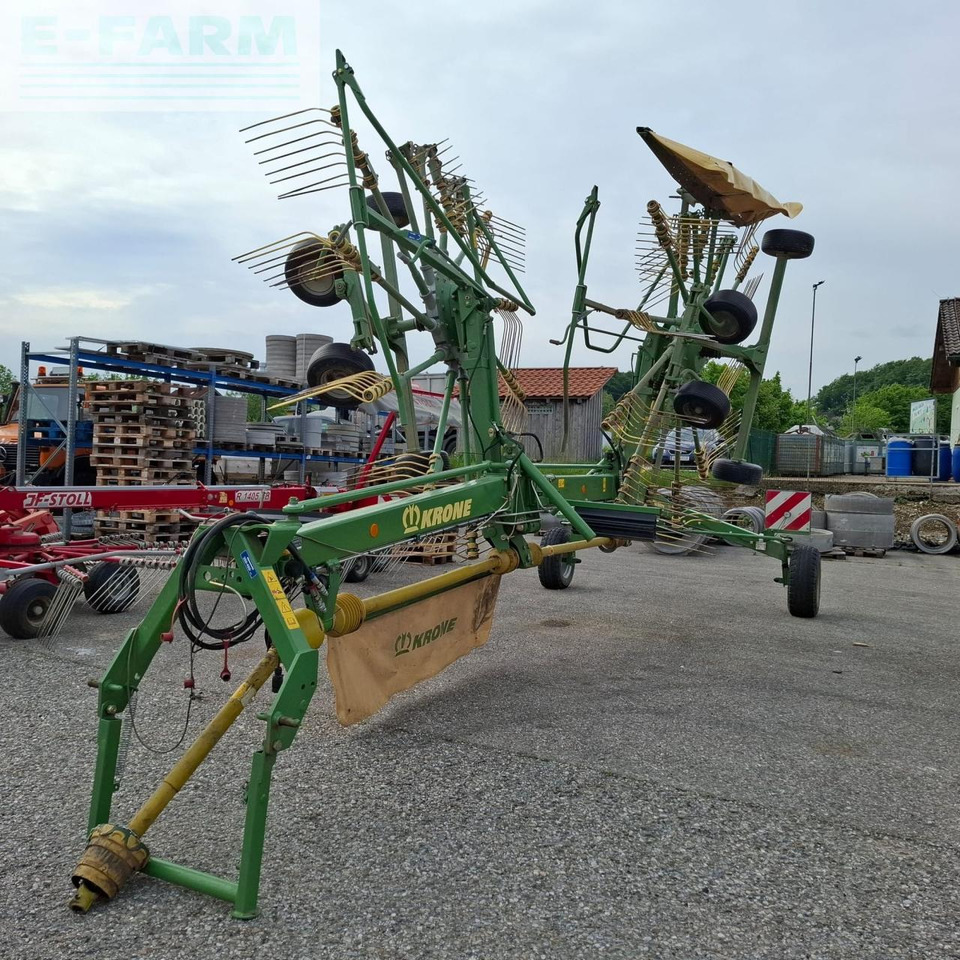 Krone Schwader - Tedder/ Rake: picture 1 Krone Schwader - Tedder/ Rake: picture 1