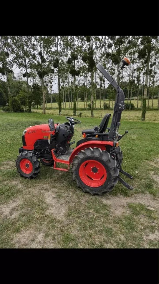 Kubota b2-261 - Farm tractor: picture 3 Kubota b2-261 - Farm tractor: picture 3