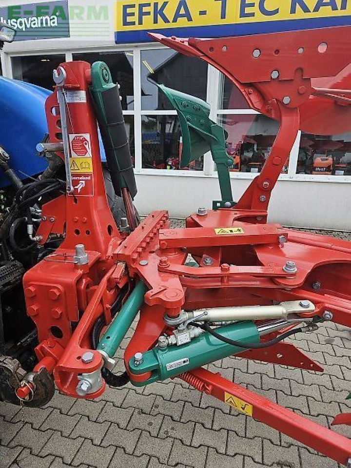 Kverneland lb 100200 - Plow: picture 2 Kverneland lb 100200 - Plow: picture 2