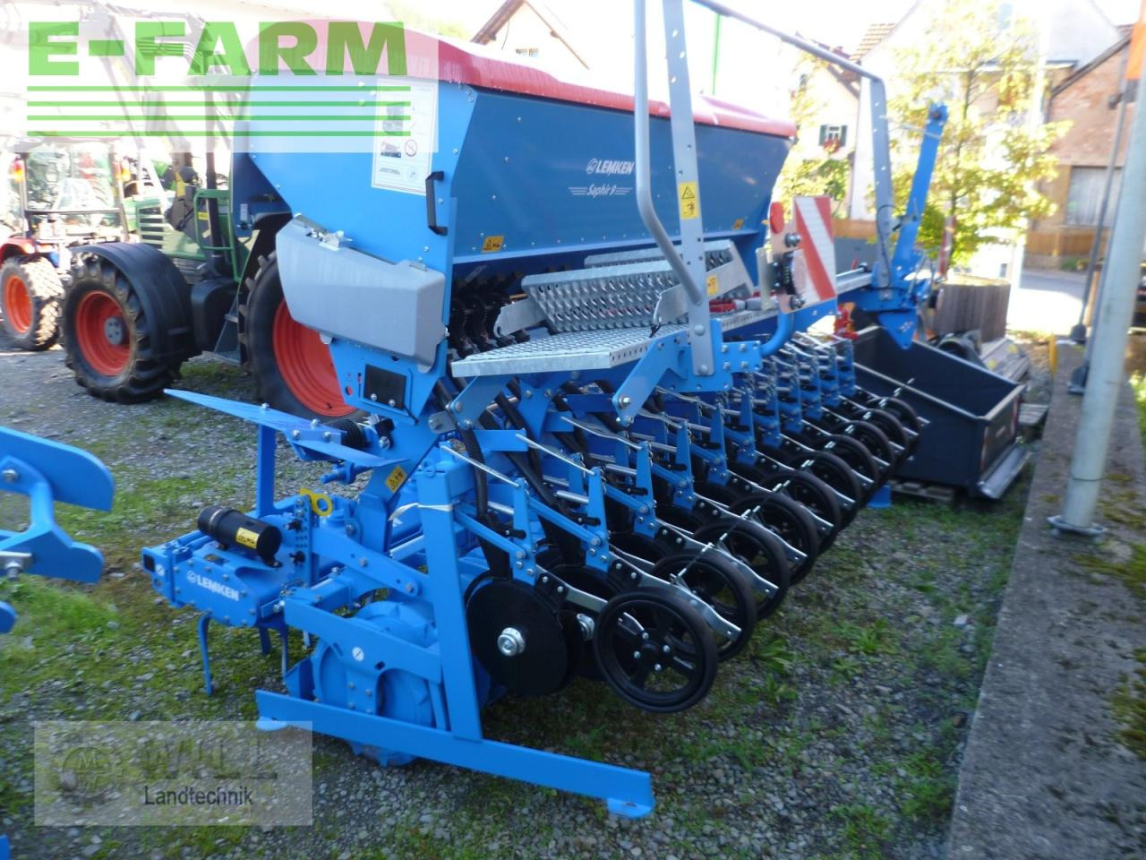 Lemken zirkon 8/300 + saphir 7/300 - Combine seed drill: picture 2 Lemken zirkon 8/300 + saphir 7/300 - Combine seed drill: picture 2