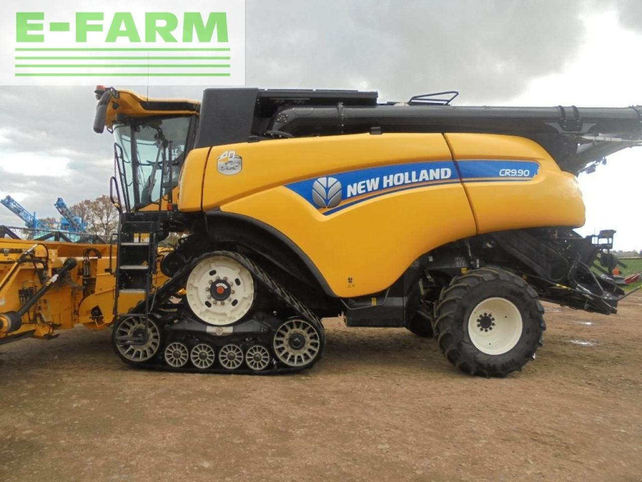 New Holland cr9.90 - Combine harvester: picture 2 New Holland cr9.90 - Combine harvester: picture 2