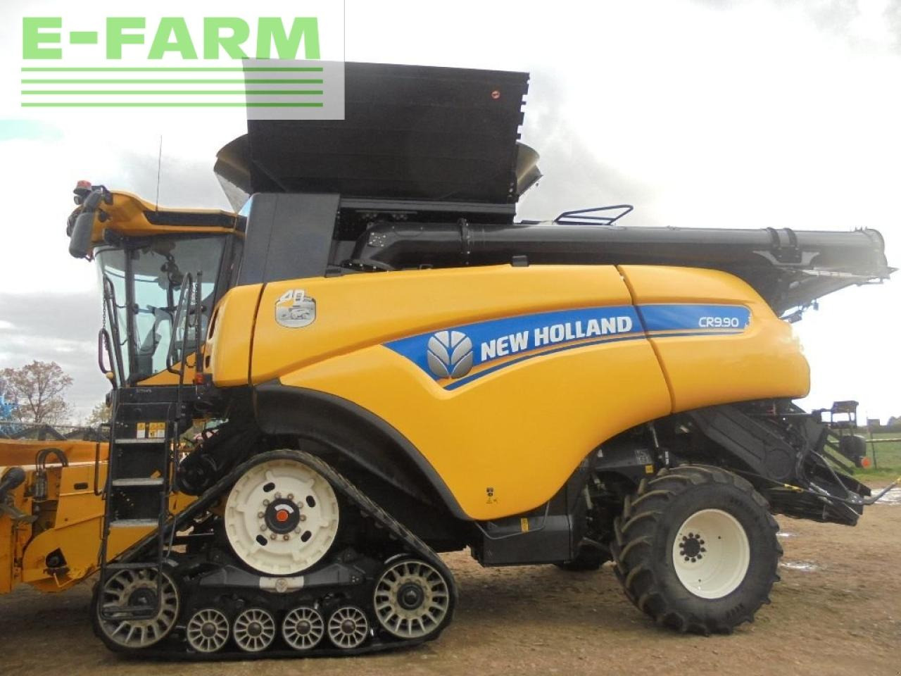 New Holland cr9.90 - Combine harvester: picture 4 New Holland cr9.90 - Combine harvester: picture 4