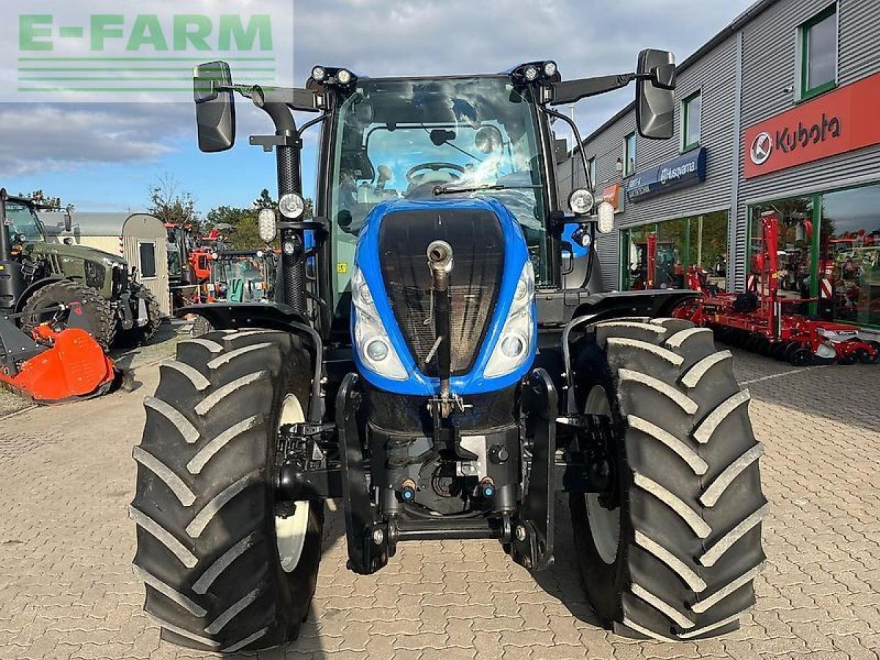 New Holland t5.110 auto command - Farm tractor: picture 3 New Holland t5.110 auto command - Farm tractor: picture 3