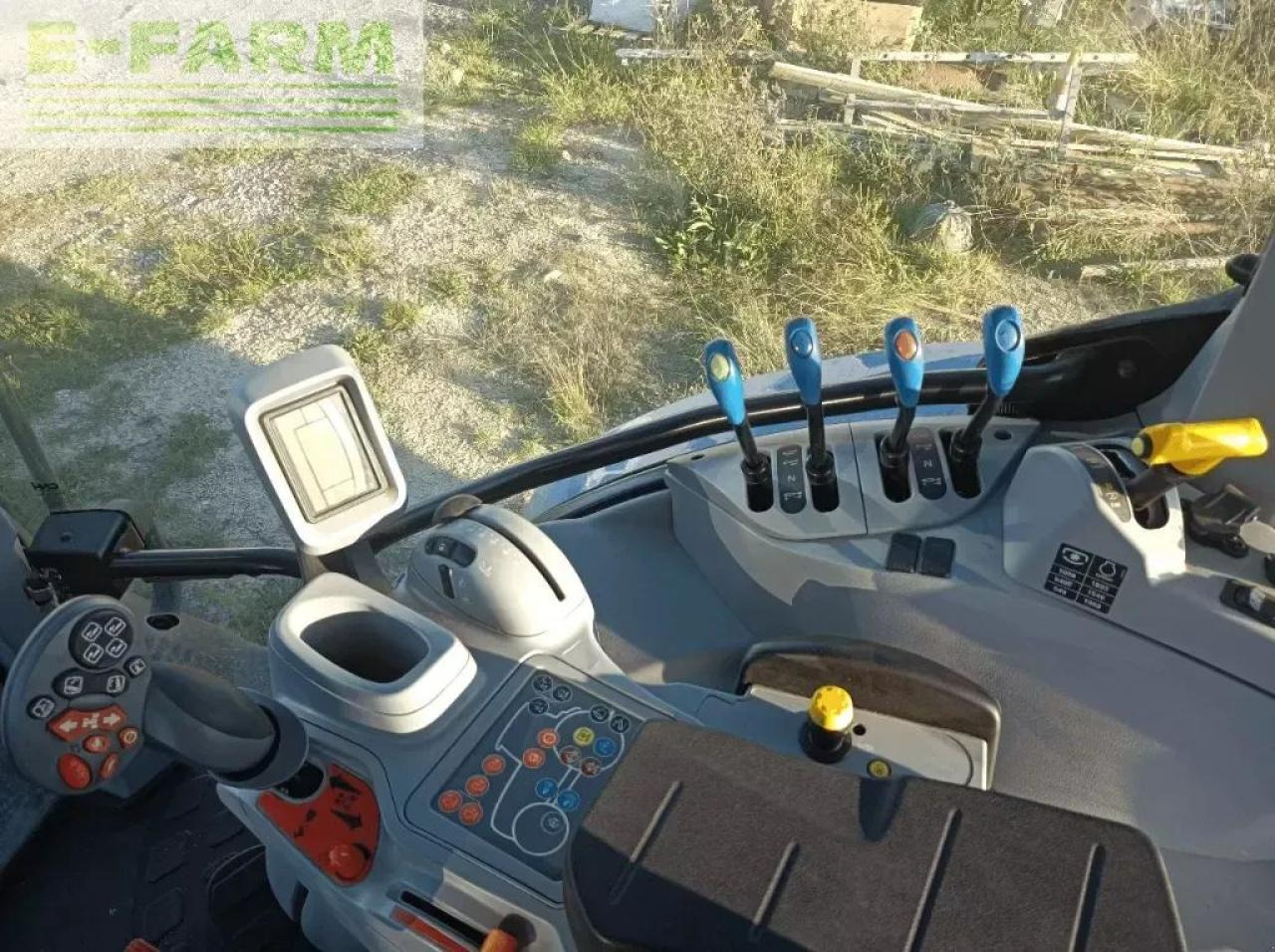 Farm tractor New Holland t6.160 dct: picture 6