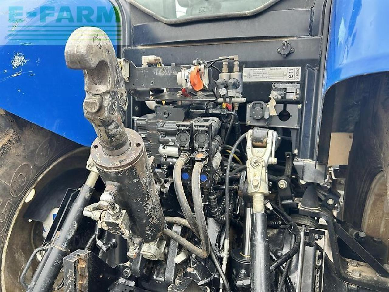 Farm tractor New Holland t6090 power command: picture 7