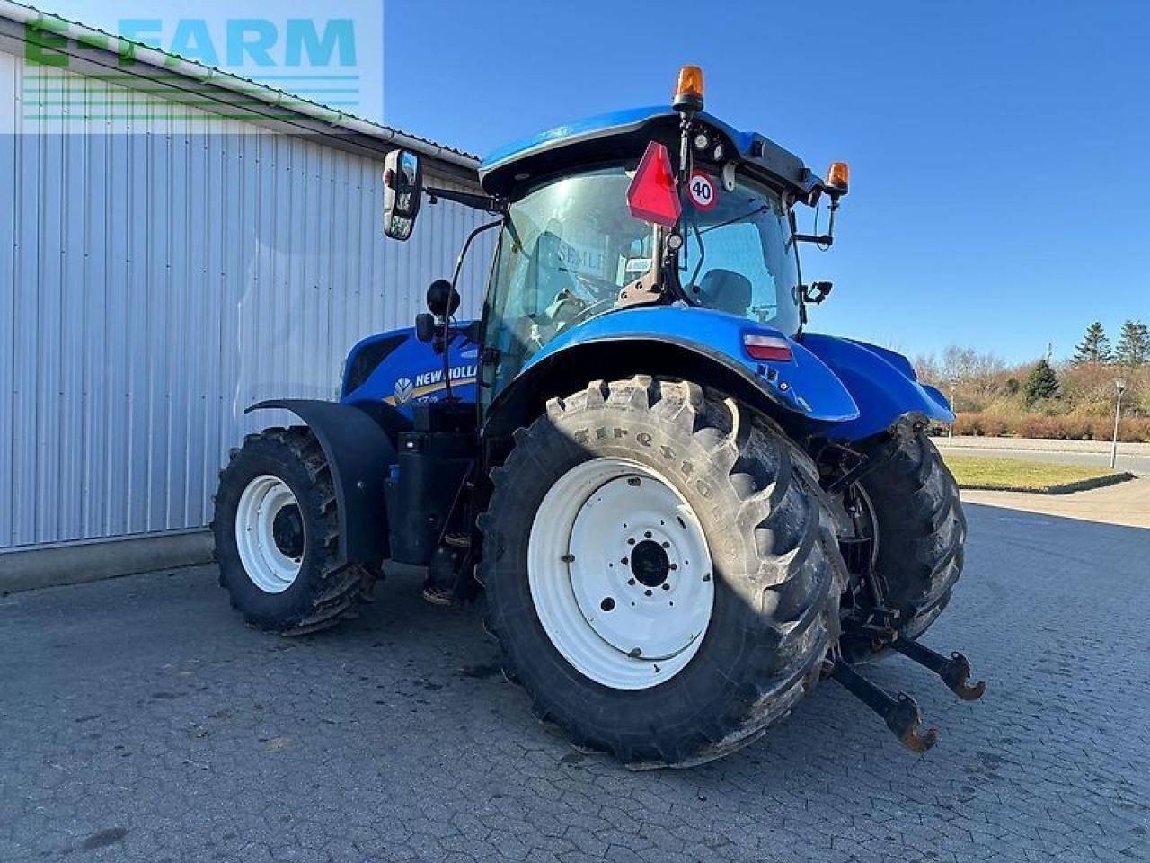 Farm tractor New Holland t7.175: picture 13