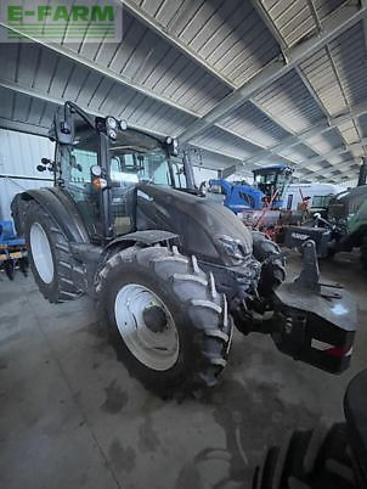 Valtra g125 - Farm tractor: picture 2 Valtra g125 - Farm tractor: picture 2