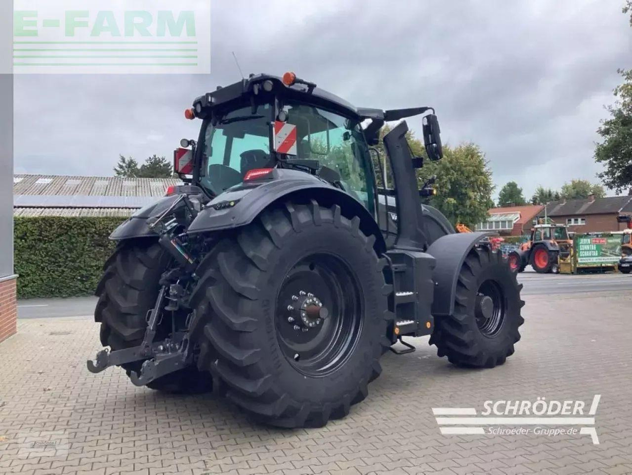 Valtra q 305 - Farm tractor: picture 3 Valtra q 305 - Farm tractor: picture 3