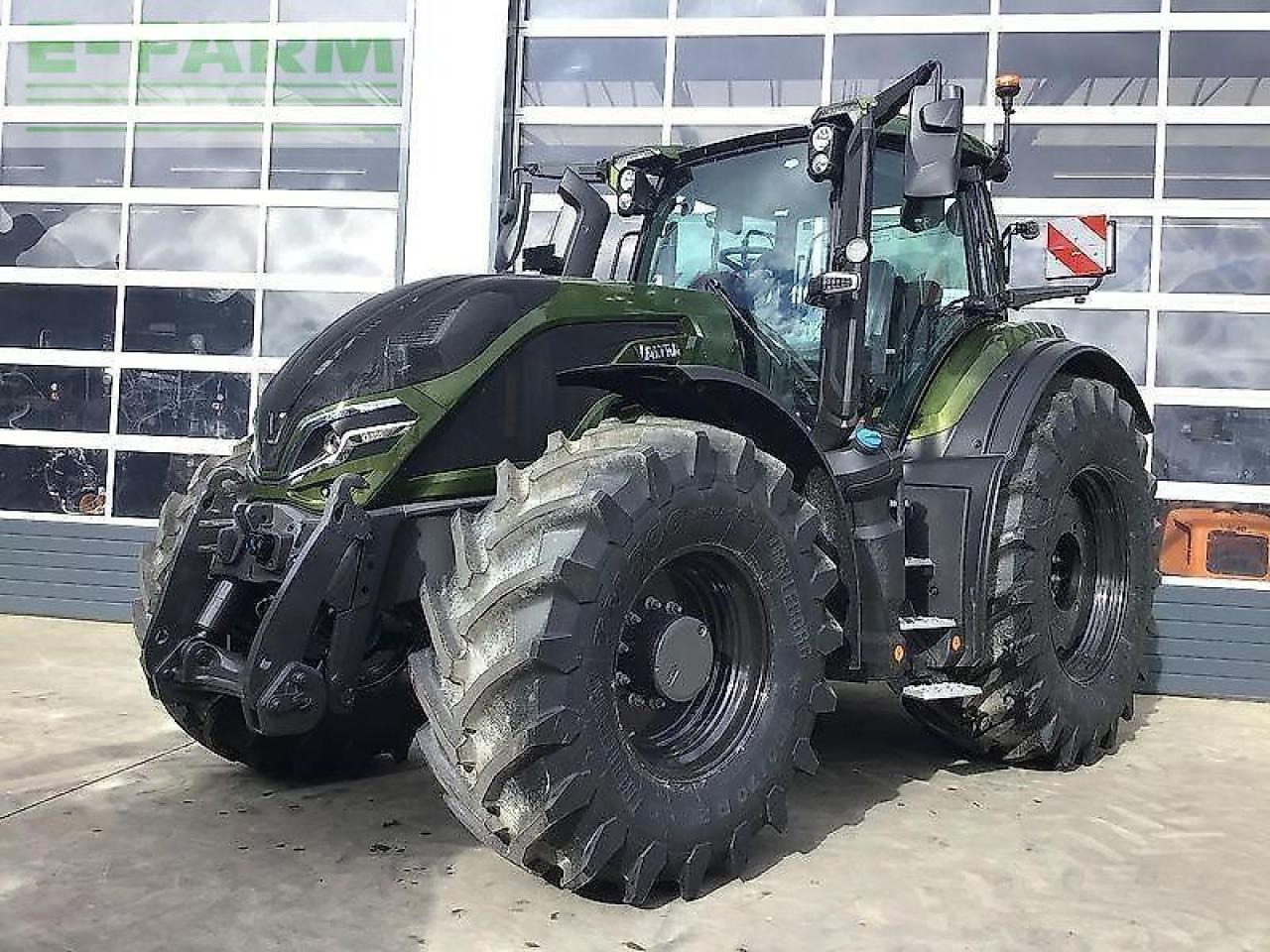 Valtra q305 - Farm tractor: picture 2 Valtra q305 - Farm tractor: picture 2