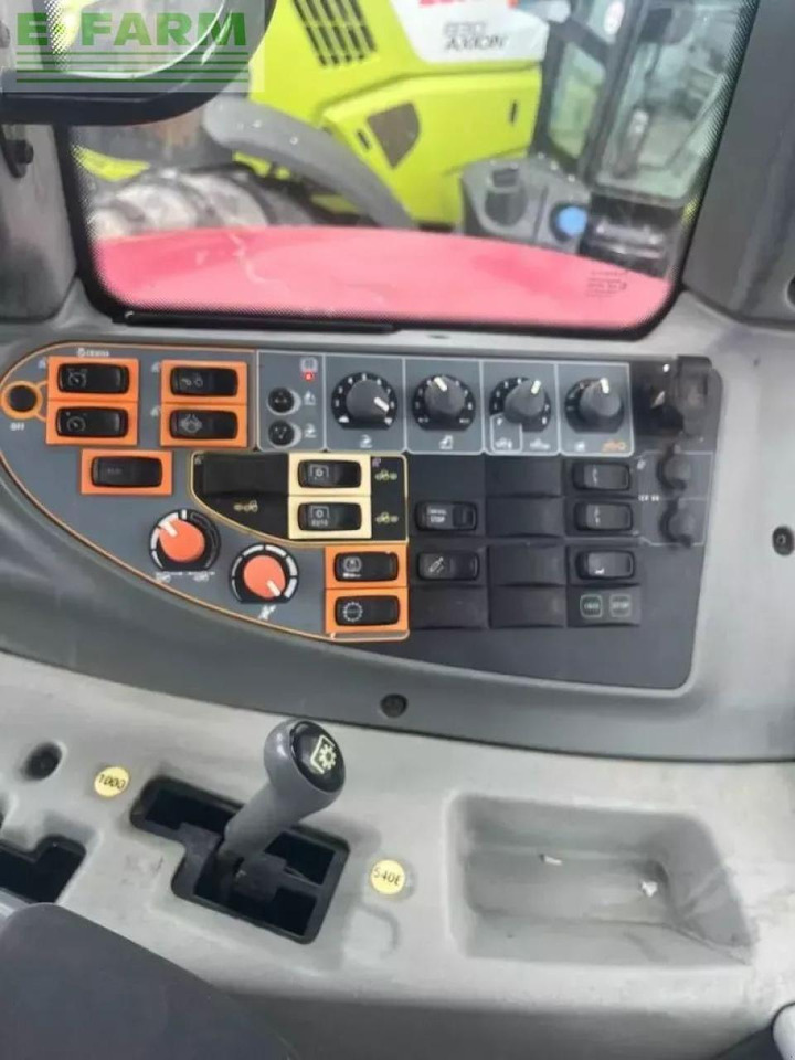 Farm tractor Valtra t 202 d: picture 18