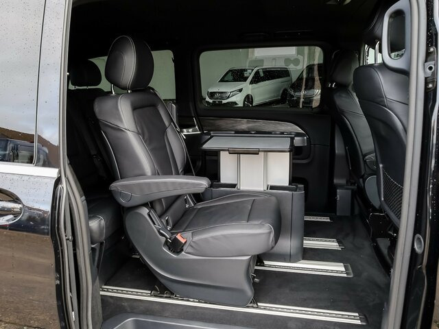 MERCEDES-BENZ EQV 300 Avantgarde,lang,6Sitze,2xSchiebetür el.... - Minibus, Electric bus: picture 4 MERCEDES-BENZ EQV 300 Avantgarde,lang,6Sitze,2xSchiebetür el.... - Minibus, Electric bus: picture 4
