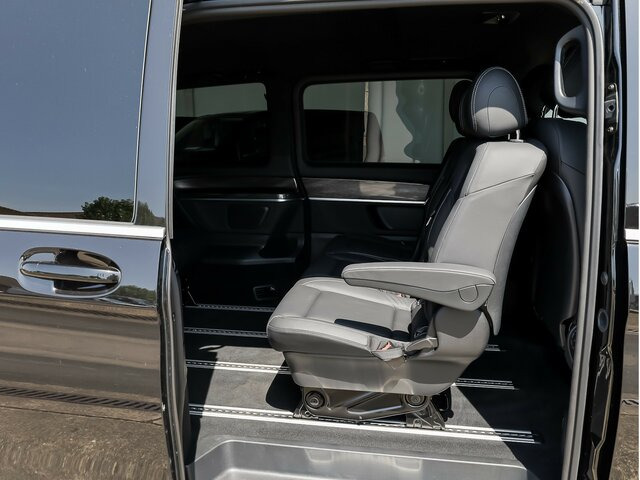 MERCEDES-BENZ EQV 300 Extralang,Avantgarde,8Sitze,2xelektr.Tür - Passenger van, Electric van: picture 5 MERCEDES-BENZ EQV 300 Extralang,Avantgarde,8Sitze,2xelektr.Tür - Passenger van, Electric van: picture 5