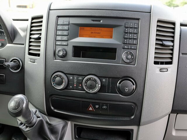 MERCEDES-BENZ Sprinter 316CDI DOKA,Allrad,Klima,Standhzg.... - Curtain side van, Combi van: picture 5 MERCEDES-BENZ Sprinter 316CDI DOKA,Allrad,Klima,Standhzg.... - Curtain side van, Combi van: picture 5