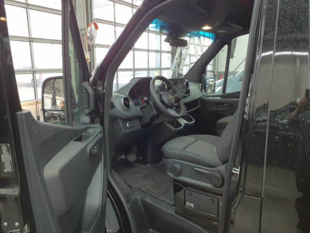 MERCEDES-BENZ Sprinter 317 CDI Maxi Kombi Tourer,9Sitze,9GTr.... - Minibus, Passenger van: picture 2 MERCEDES-BENZ Sprinter 317 CDI Maxi Kombi Tourer,9Sitze,9GTr.... - Minibus, Passenger van: picture 2