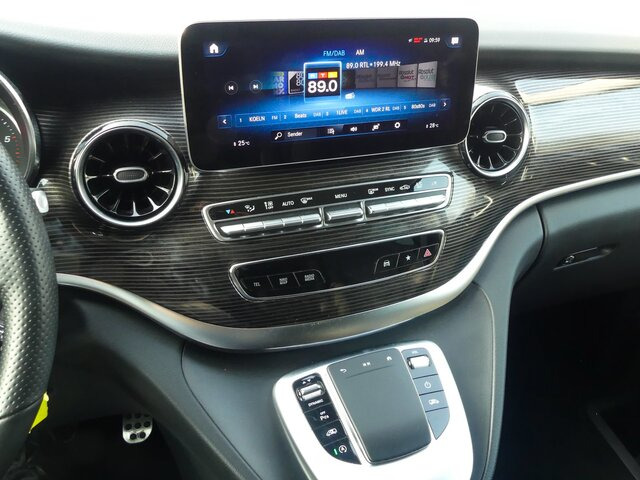 MERCEDES-BENZ V 300 Edition Extralang,2xSchiebetür el,8Sitzer... - Minibus, Passenger van: picture 5 MERCEDES-BENZ V 300 Edition Extralang,2xSchiebetür el,8Sitzer... - Minibus, Passenger van: picture 5