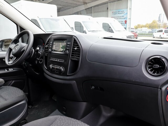 MERCEDES-BENZ Vito 114 TourerPro,Extralang,AMF Rollstuhlrampe... - Passenger van: picture 4 MERCEDES-BENZ Vito 114 TourerPro,Extralang,AMF Rollstuhlrampe... - Passenger van: picture 4