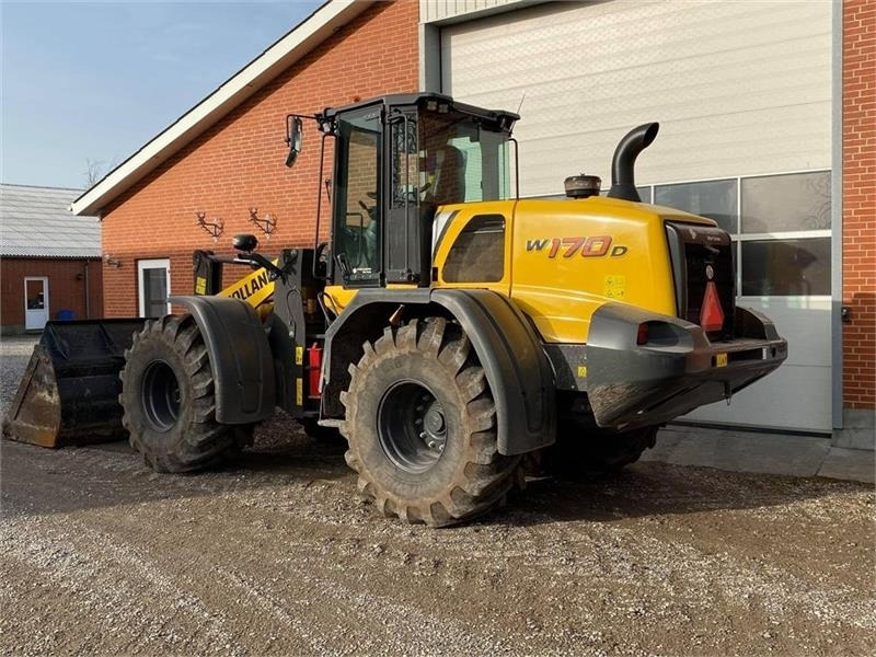 New Holland W170D - Wheel loader: picture 3 New Holland W170D - Wheel loader: picture 3