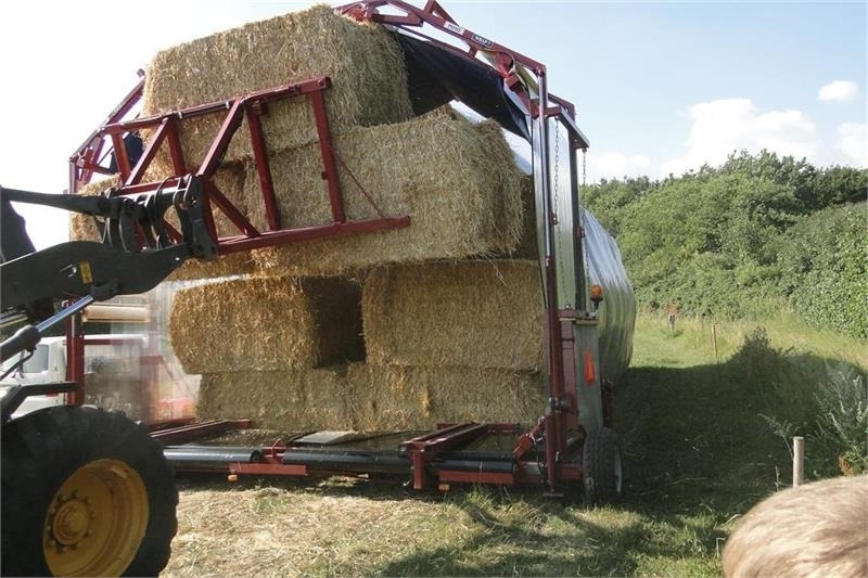 Pomi Wrap 7  - Bale wrapper: picture 2 Pomi Wrap 7  - Bale wrapper: picture 2