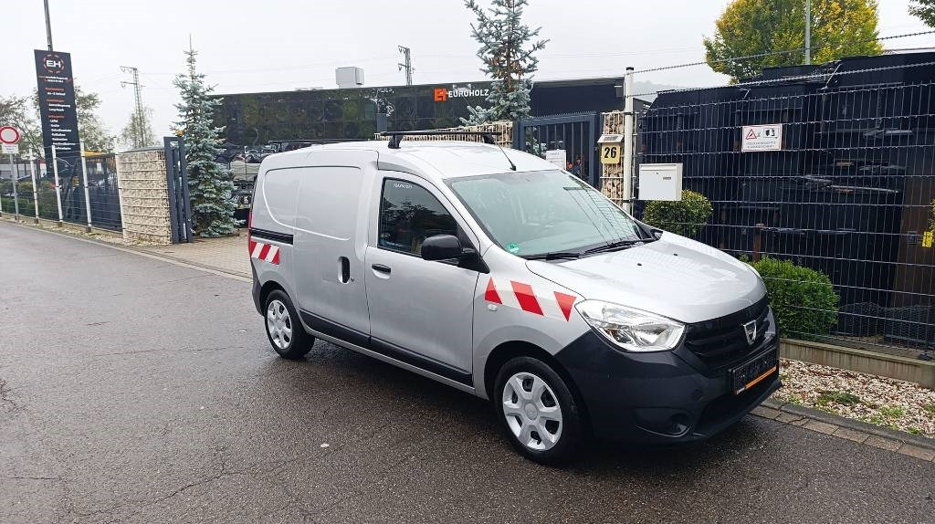 Dacia Dokker Transporter, Kastenwagen, Werkstattschränke  - Small van: picture 1 Dacia Dokker Transporter, Kastenwagen, Werkstattschränke  - Small van: picture 1