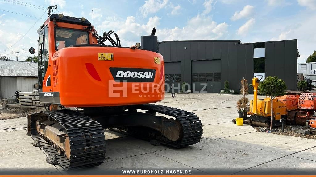 Crawler excavator Doosan Kettenbagger DX 235 LCR-5, hyd. SW OilQuick 70-55: picture 17