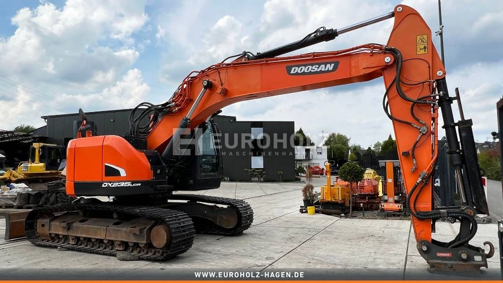 Crawler excavator Doosan Kettenbagger DX 235 LCR-5, hyd. SW OilQuick 70-55: picture 9