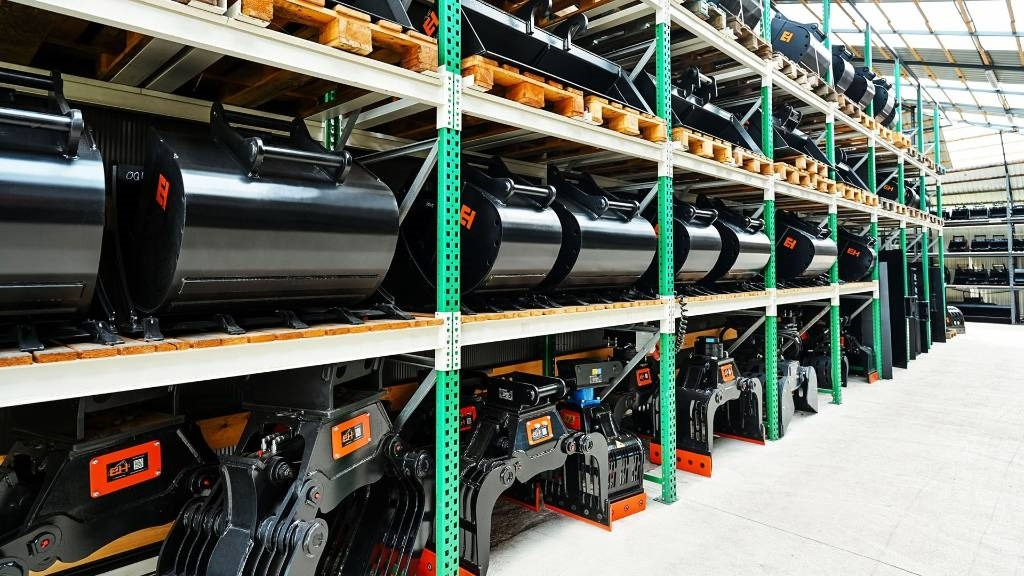 Grabenräumlöffel Kanalbaulöffel für MS10 2500mm - Excavator bucket for Construction machinery: picture 3 Grabenräumlöffel Kanalbaulöffel für MS10 2500mm - Excavator bucket for Construction machinery: picture 3