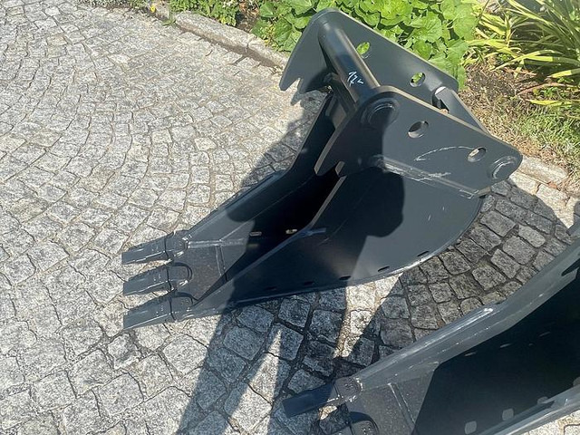 Big Tieflöffel 30 cm mit Lehnhoff MS08 Symlock Aufnahme - Bucket: picture 1 Big Tieflöffel 30 cm mit Lehnhoff MS08 Symlock Aufnahme - Bucket: picture 1