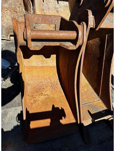 Big Tieflöffel 38cm Arbeitsbreite - Bucket: picture 1 Big Tieflöffel 38cm Arbeitsbreite - Bucket: picture 1