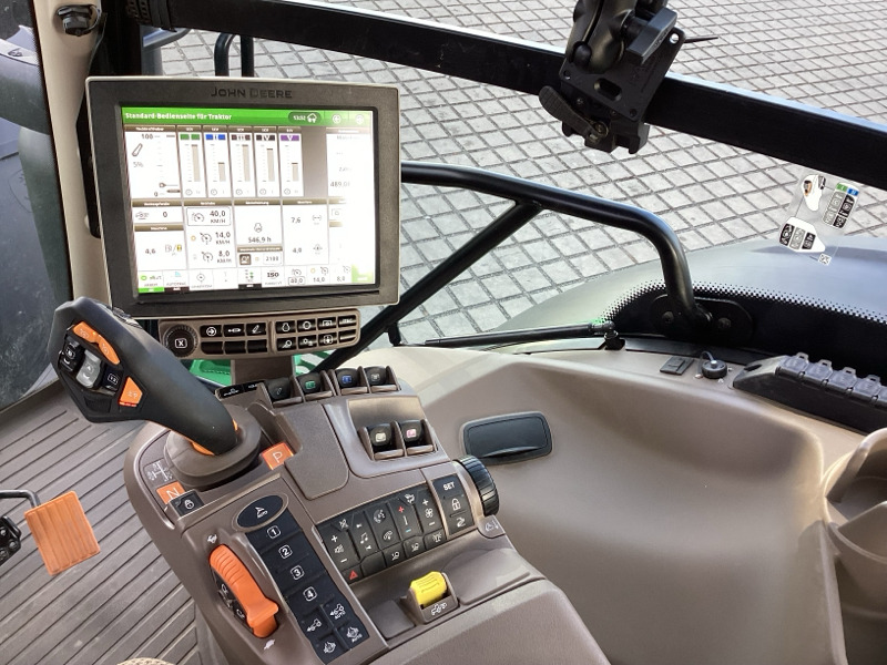 John Deere 6R215 CommandPro/ Garantie bis 06/27 - Farm tractor: picture 3 John Deere 6R215 CommandPro/ Garantie bis 06/27 - Farm tractor: picture 3
