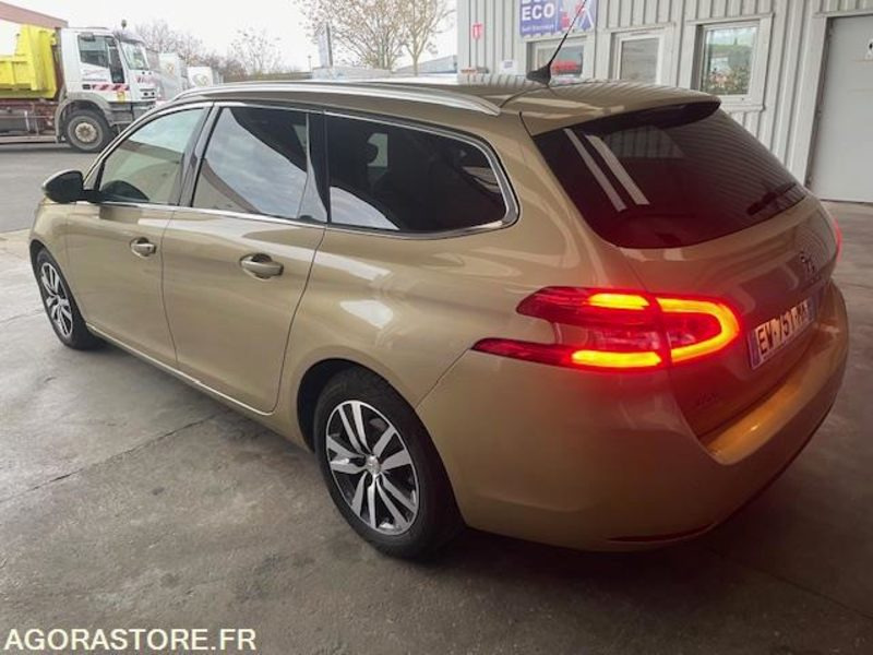 308 ALLURE 1.5 BHDI 130cv EAT8 - 04/2018 - 150900 KM - Station wagon: picture 2 308 ALLURE 1.5 BHDI 130cv EAT8 - 04/2018 - 150900 KM - Station wagon: picture 2