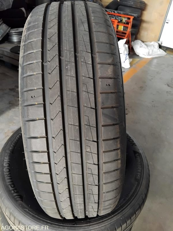 4 PNEUS LOT n° 51 : 4 pneus HANKOOK VENTUS Prime4 215/65R17 99H - Tire: picture 3 4 PNEUS LOT n° 51 : 4 pneus HANKOOK VENTUS Prime4 215/65R17 99H - Tire: picture 3