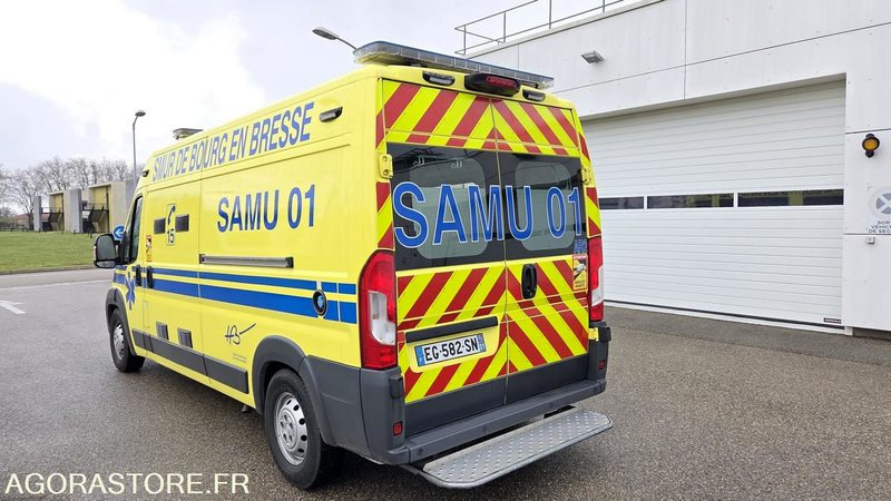 AMBULANCE DE TYPE C - FIAT DUCATO L3-H2 177cv ANNEE 2016 - 259 200km - Ambulance: picture 4 AMBULANCE DE TYPE C - FIAT DUCATO L3-H2 177cv ANNEE 2016 - 259 200km - Ambulance: picture 4
