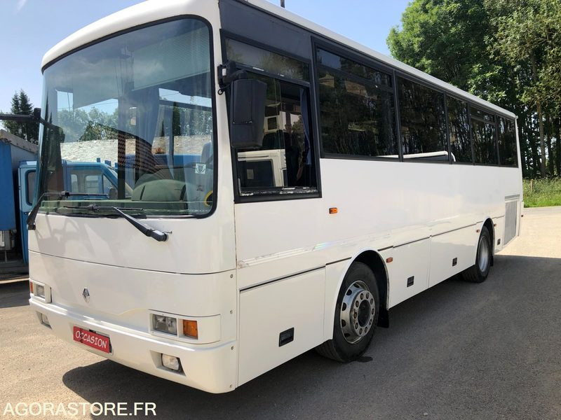 AUTOCAR RENAULT MEDIUM 36 PL - School bus: picture 1 AUTOCAR RENAULT MEDIUM 36 PL - School bus: picture 1