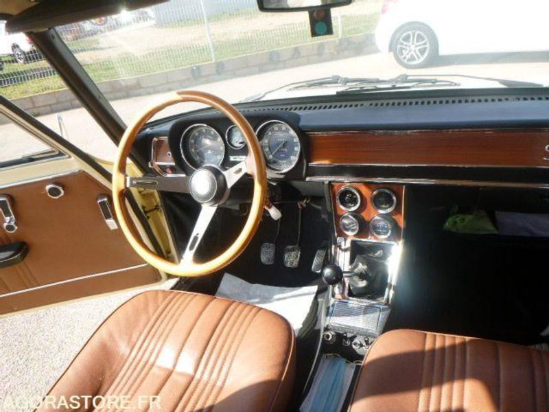 Alfa Romeo Giulia - 1976 - 92500km - COLLECTION - Livret d'origine - Car: picture 5 Alfa Romeo Giulia - 1976 - 92500km - COLLECTION - Livret d'origine - Car: picture 5