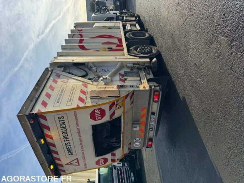 BENNE GRUE SCANIA GO (5827-VPIDF) - Garbage truck: picture 4 BENNE GRUE SCANIA GO (5827-VPIDF) - Garbage truck: picture 4