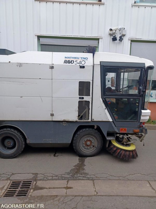Balayeuse 4m3 RAVO 530 - Road sweeper: picture 5 Balayeuse 4m3 RAVO 530 - Road sweeper: picture 5