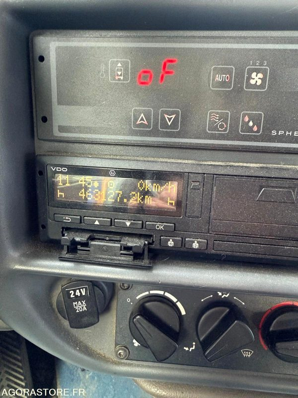 CAR-IRISBUS-CROSSWAY-N° 12224 (1092) MEC-2009/3948328 KM- EL078QW - School bus: picture 4 CAR-IRISBUS-CROSSWAY-N° 12224 (1092) MEC-2009/3948328 KM- EL078QW - School bus: picture 4