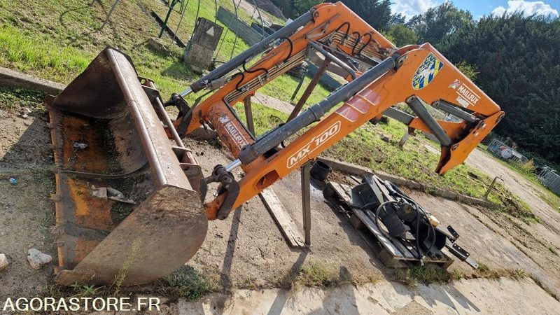 CHARGEUR MAILLEUX MX 100 - Farm tractor: picture 1 CHARGEUR MAILLEUX MX 100 - Farm tractor: picture 1