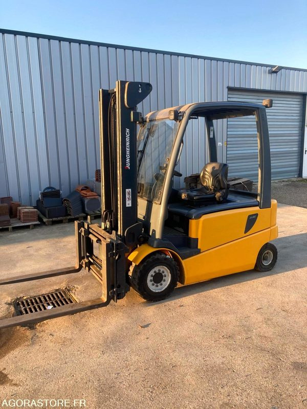 CHARIOT ELEVATEUR ELECTRIQUE JUNGHEINRICH EFG 430 ANNEE 2007 - Electric forklift: picture 1 CHARIOT ELEVATEUR ELECTRIQUE JUNGHEINRICH EFG 430 ANNEE 2007 - Electric forklift: picture 1