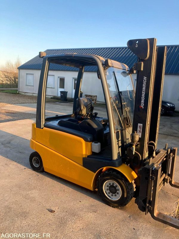 CHARIOT ELEVATEUR ELECTRIQUE JUNGHEINRICH EFG 430 ANNEE 2007 - Electric forklift: picture 2 CHARIOT ELEVATEUR ELECTRIQUE JUNGHEINRICH EFG 430 ANNEE 2007 - Electric forklift: picture 2
