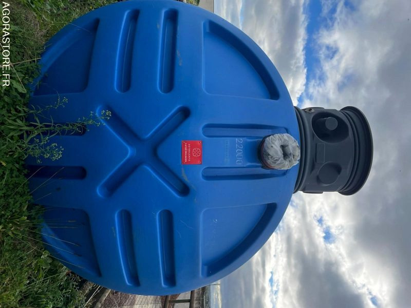 CUVE A EAU 22M³ - Garden equipment: picture 3 CUVE A EAU 22M³ - Garden equipment: picture 3